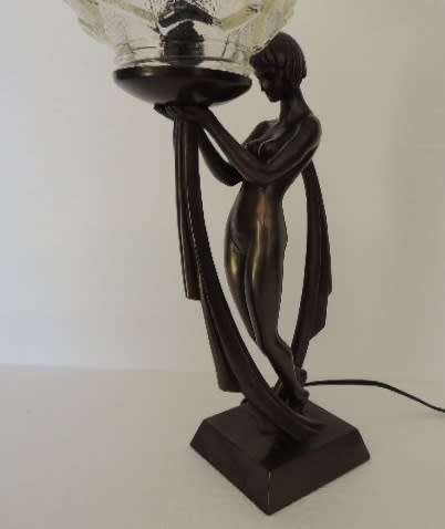 GORGEOUS LAMP - PERFECT WORKING CONDITION