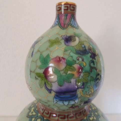 EXQUISITE CHINESE DOUBLE GOURD VASE