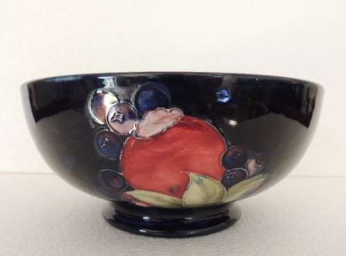 MOORCROFT BOWL - "POMEGRANATE", 21 cm
