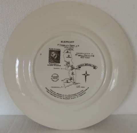 WEDGWOOD KRUGER NATIONAL PARK "ELEPHANT" PLATE