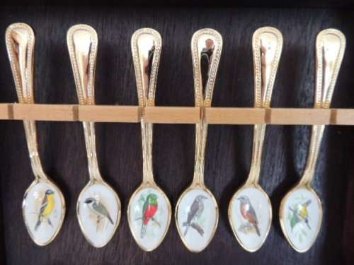 BEST LOVED BIRDS OF SOUTHERN AFRICA SPOONS IN DISPLAY, with official letter