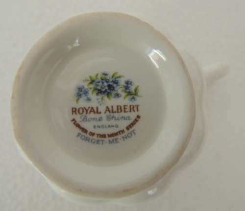 ROYAL ALBERT FLOWER OF THE MONTH TRIO - "JULY" FORGET-ME-NOT