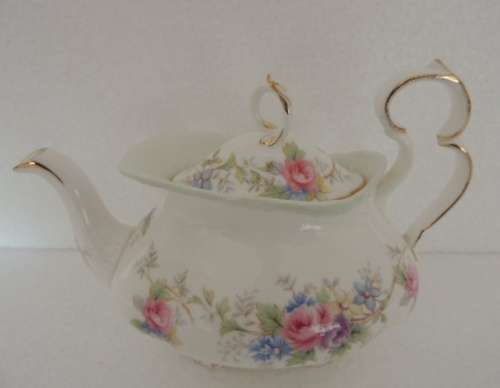ROYAL ALBERT TEA FOR TWO - COLLEEN