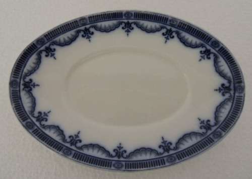 BOOTHS SAUCE BOAT ON STAND WITH COVER - "RENOWN BORDER"