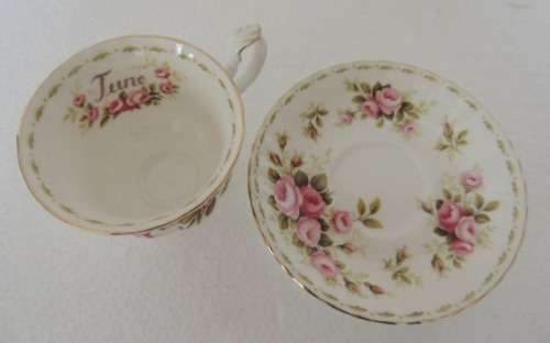 ROYAL ALBERT FLOWER OF THE MONTH DUO - "JUNE" ROSES