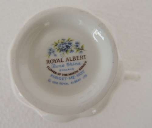 ROYAL ALBERT FLOWER OF THE MONTH DUO - "JULY" FORGET-ME-NOT