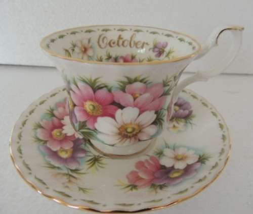 ROYAL ALBERT FLOWER OF THE MONTH DUO - "OCTOBER" COSMOS