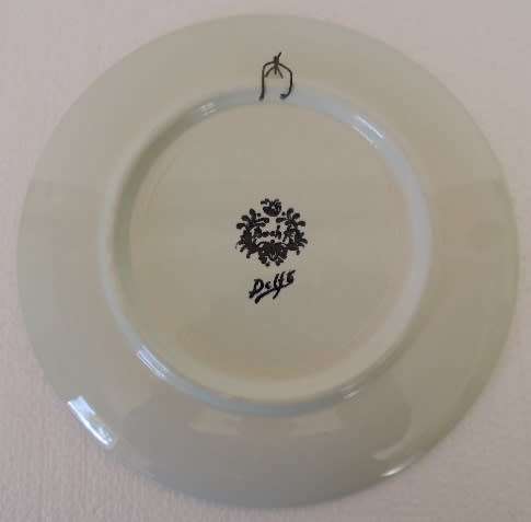 BOCH DELFT COLLECTABLE PLATE 3 - DANCING