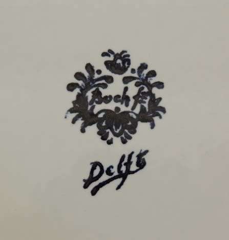 BOCH DELFT COLLECTABLE PLATE 3 - DANCING