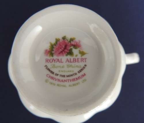 ROYAL ALBERT FLOWER OF THE MONTH DUO - "NOVEMBER" CHRYSANTHEMUM