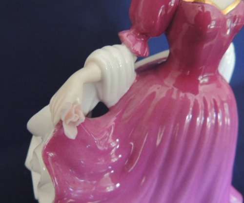 Two Leonardo Collection Figurines By Annie Rowe - 20 cm