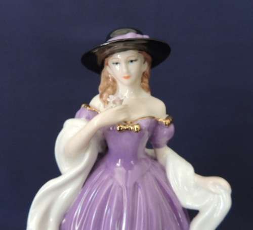 Two Leonardo Collection Figurines By Annie Rowe - 20 cm