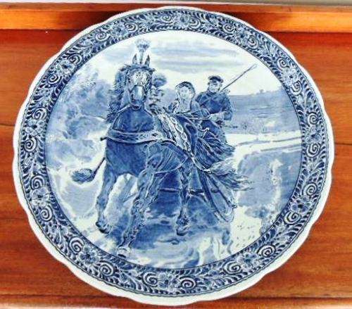 Magnificent Delft Charger