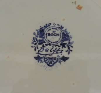 Magnificent Delft Charger