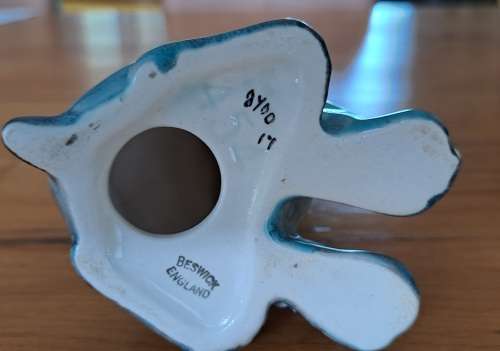 Beswick Lollopy Dog No 454