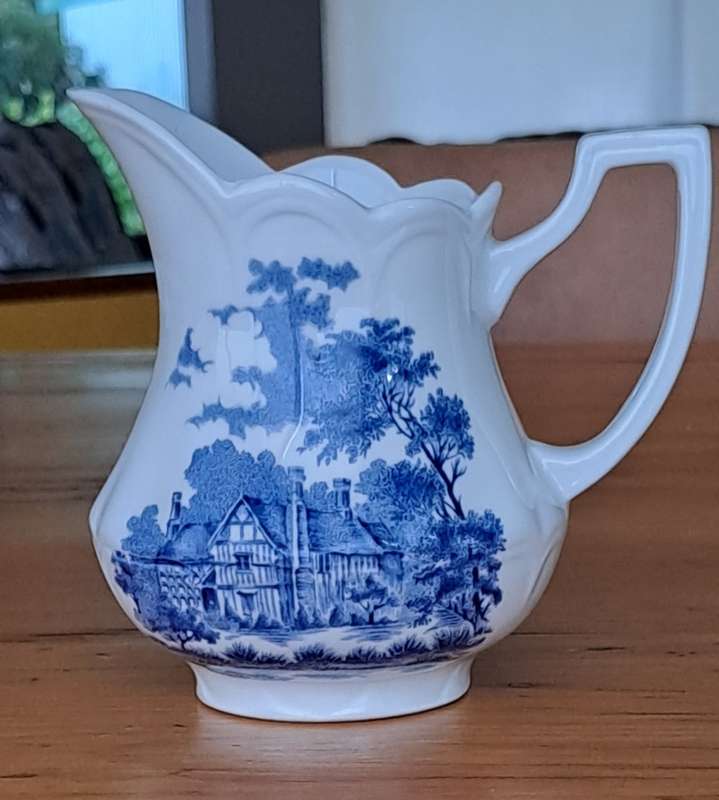 Meakin Merrie England Milk Jug