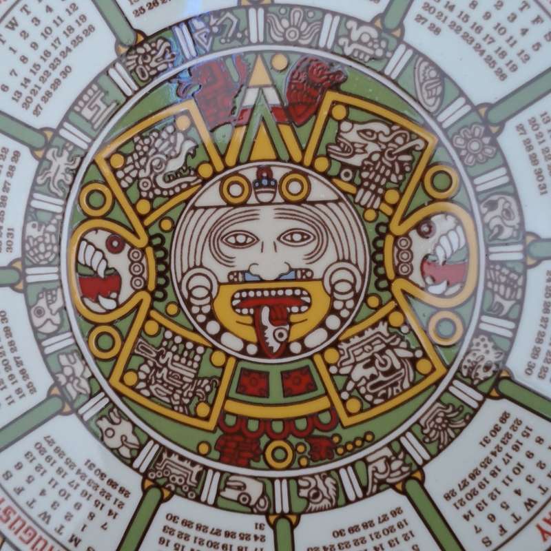 Wedgwood Calendar Plate 1977 - Tonatiuh