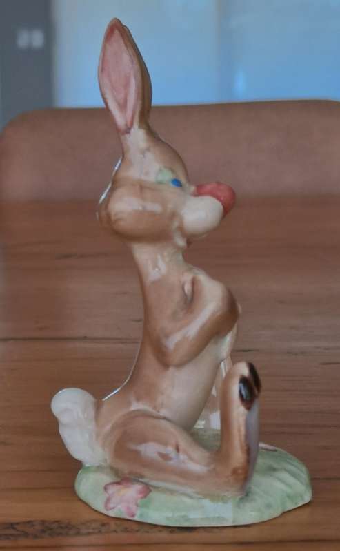 Beswick Loopy Hare