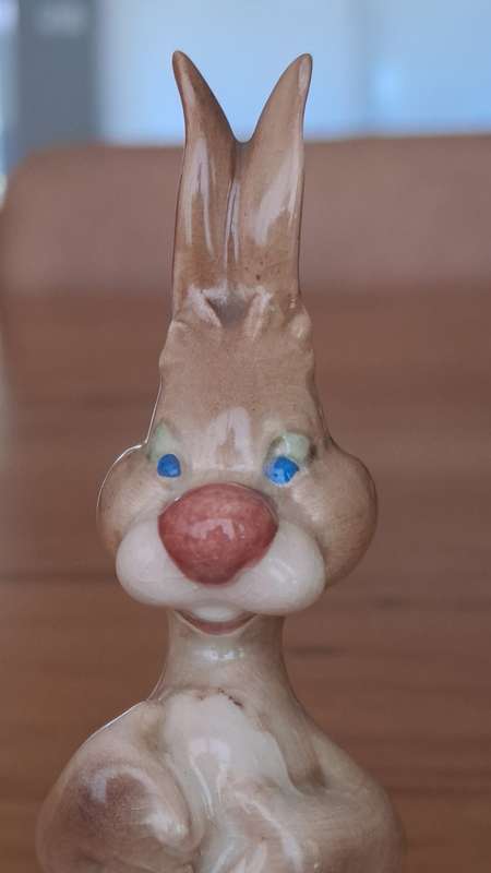 Beswick Loopy Hare