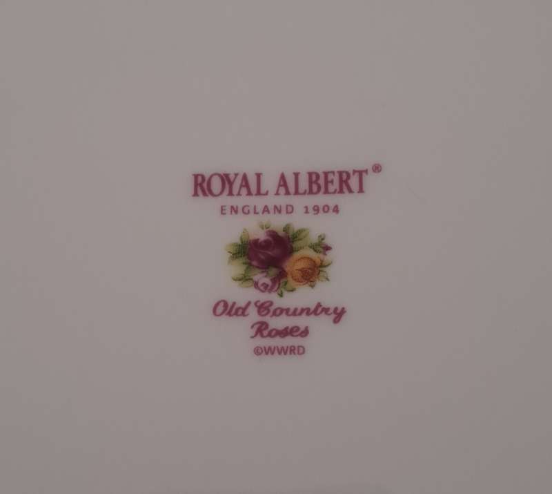 Royal Albert Gateau Plate  - Old Country Roses