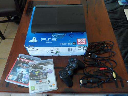 Sony PS3 500GB plus 2 Games