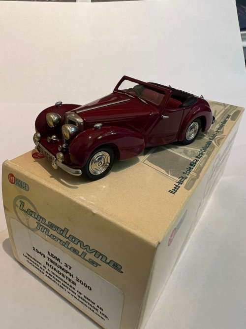 Lansdowne LDM 37 - 1949 Triumph 2000 Roadster