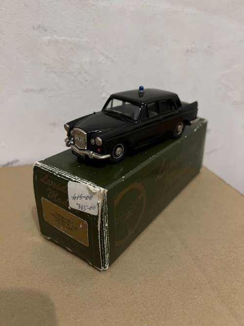 Lansdowne LDM 6B - 1961 Wolseley 6-110 `Police Car`