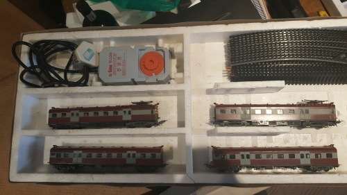 SUBURBAN LIMA TRAINSET