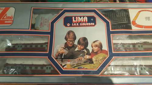 SUBURBAN LIMA TRAINSET