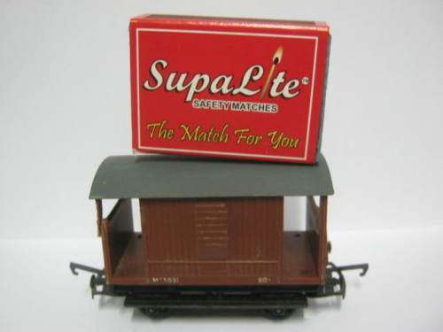 Triang BRAKE VAN WAGON M73031
