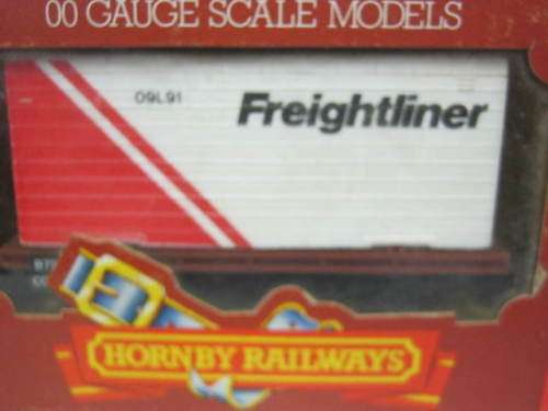 Hornby ~ FLAT WAGON WITH F/LINER CONTAINER