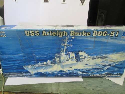 USS ARLEIGH BURKE DDG-51