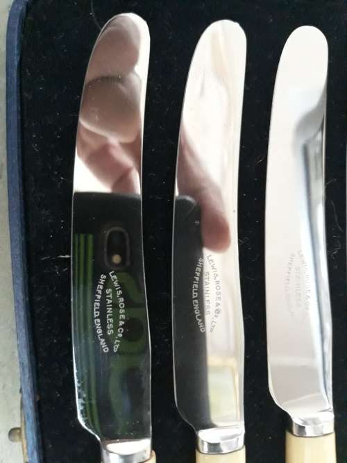 LEWIS, ROSE CO BUTTER KNIFE SET