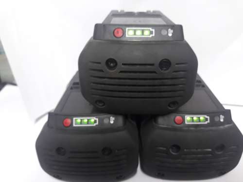 BOSCH 36V 4,0Ah Li-Ion battery x3