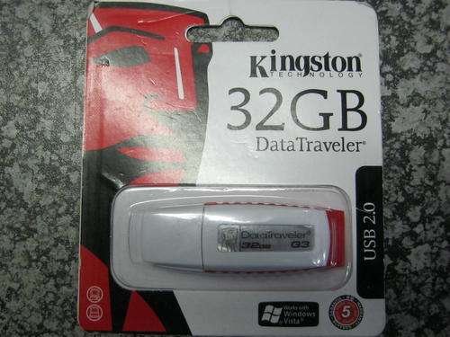 KINGSTON 32GB DATA STICK
