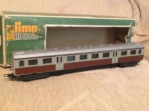 Lima HO scale SAR early suburban coach Pretoria