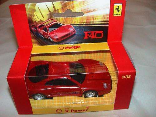 FERRARI F 40  VROOM SOUND PLASTIC CAR SCALE 1:38 ISSUED BY SHELL