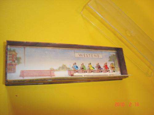 MERTEN N GAUGE N 853 WOMAN PASSENGERS SITTING (1980'S)