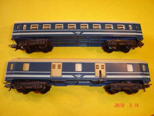LIMA HO GAUGE  SOUTH AFRICAN RAILWAYS BLUE TRAIN1 X COACH 1 X LUGGAGE VAN WITH AUTOMATIC UNLOADING