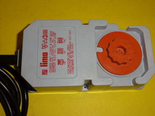 LIMA HO GAUGE TRANSFORMER CONTROLLER IN EXCELLENT CONDITION.