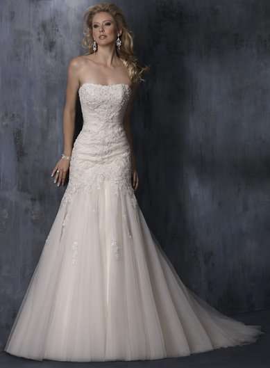 STRAPLESS WEDDING DRESS/GOWN Ã¢ÂÂ Get Tiara for FREE! Ã¢ÂÂ Custom made