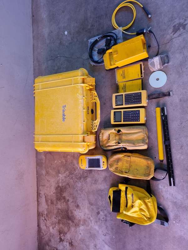 Trimble 5700 Pellican Case + Instruments