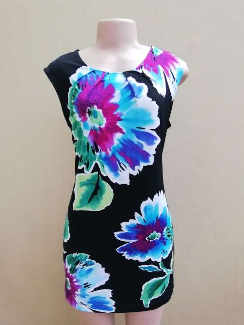 DRESS Black and Floral Print (L)