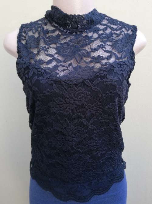 BLACK LACE TOP - XL