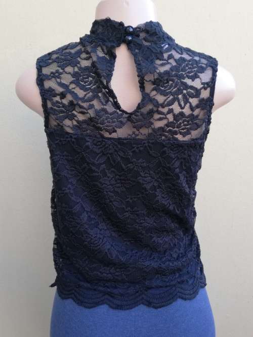 BLACK LACE TOP - XL