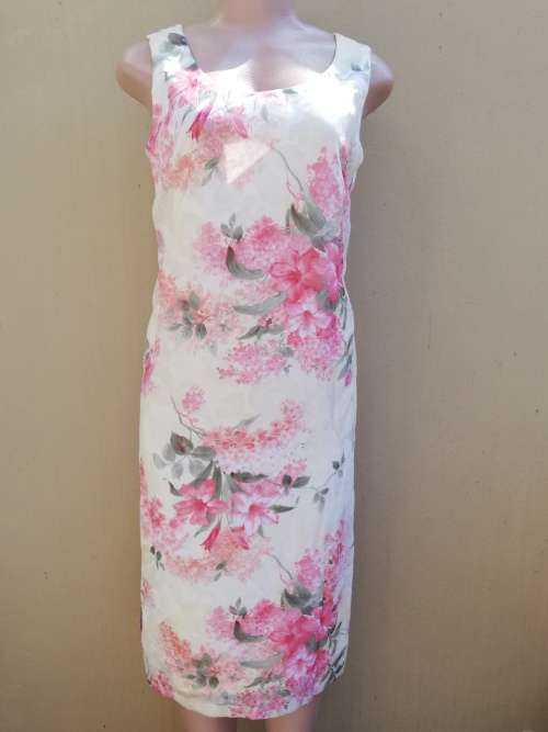 CREAM & PINK FLORAL CHIFFON DRESS - DAWN JOY (6)