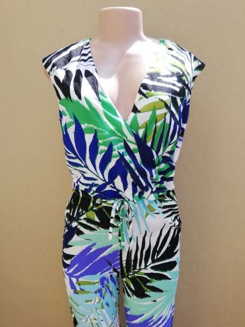 TROPICAL PRINT JUMPSUIT - AVIRATE (MEDIUM)