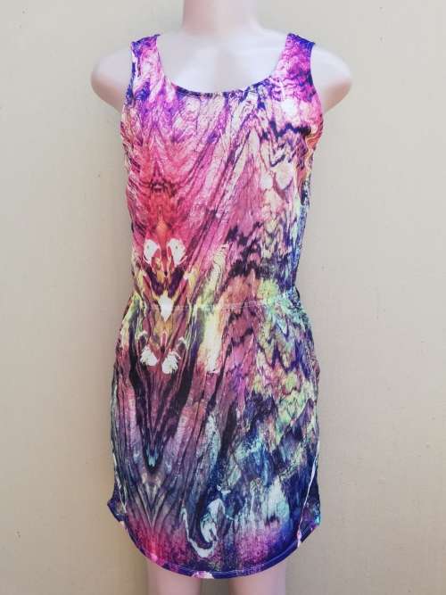 ** SALE ** MULTICOLOR CASUAL / BEACH DRESS (M)