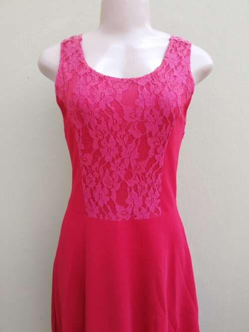 RED FIT AND FLARE DRESS - LARGE