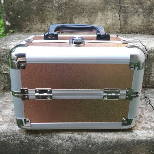 MAKEUP TRAIN CASE - ROSE GOLD 26cm x 18cm x 18cm